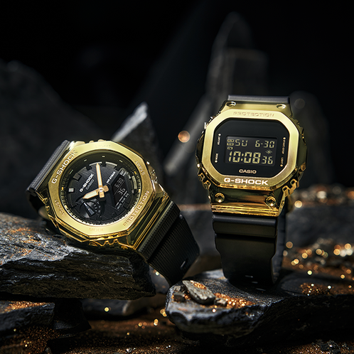 卡西欧手表 G-SHOCK  【明星同款】“黄金时代”新黑金系列 限量飞盘赠品 金属表盘 防水防震运动表款GM-5600G/GM-2100G