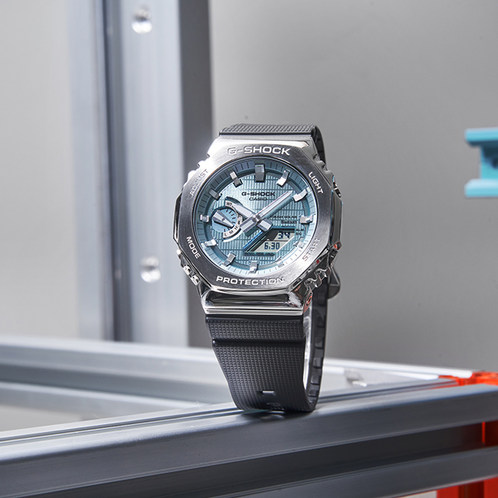 卡西欧手表 G-SHOCK  八边形表框设计 金属表头 防水防震蓝牙连接太阳能动力运动男表GBM-2100