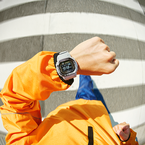 卡西欧手表 G-SHOCK  心率血氧测量计步功能 防水防震太阳能动力运动表款DW-H5600MB-8A9PR