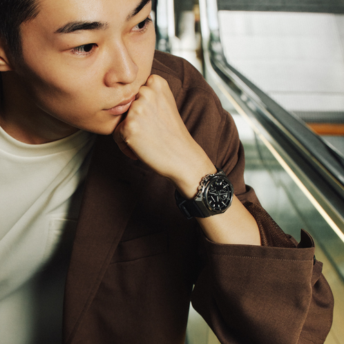 卡西欧手表 G-SHOCK  【新品】G-STEEL系列 树脂表带 太阳能蓝牙金属表圈轻薄商务休闲腕表GST-B1000
